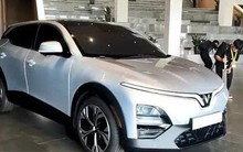 VinFast VF 6 lần đầu lộ không che ở Hải Phòng: Ngang cỡ Creta và Seltos, sẽ ra mắt năm sau