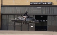 Cận cảnh xe máy biết bay vận tốc gần 100km/h