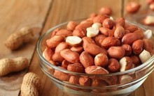 Lành như lạc luộc cũng có thể hóa ‘thuốc độc’ với những người sau