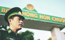 Thầy giáo mang quân hàm xanh và hành trình mang chữ đến với trẻ em trên đảo Hòn Chuối