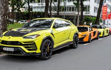 Dàn siêu xe đa màu sắc ra đường dịp nghỉ lễ Quốc khánh