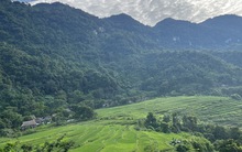 Về Pù Luông ôm trọn cảnh sắc non xanh nước biếc