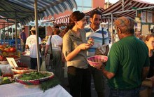 Một trong những việc khó nhất thế giới: "Ăn chậm"