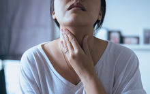 Ai có 2 "thứ" này trên cổ thì nhất định phải đi khám ung thư ngay lập tức