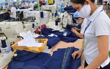 Xoay xở giữ việc cho người lao động