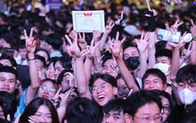 Phố đi bộ Nguyễn Huệ trước thời khắc đón 2023: Đông chưa từng thấy