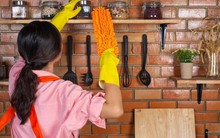 Nở rộ dịch vụ chăm người bệnh COVID sống đơn thân giá 2 triệu/ngày ở Trung Quốc