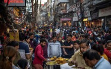 Sắp "vượt mặt" Trung Quốc để trở thành nước đông dân nhất thế giới, quốc gia này sẽ phải đối đầu với những thách thức cần tới vài thập kỷ để giải quyết