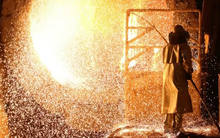 Giá thép, quặng sắt và đồng bật tăng ngay sau khi Trung Quốc mở cửa, đà phục hồi liệu có bền?