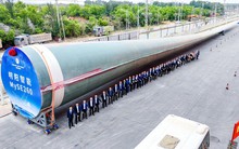 Trung Quốc ra mắt turbine gió lớn nhất thế giới, diện tích sải cánh quét qua rộng hơn 9 sân bóng đá