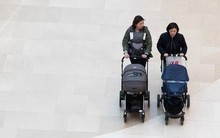 Quốc gia châu Á sắp cho các ông bố "nghỉ sinh" tới 18 tháng nhưng đằng sau đó là một câu chuyện buồn