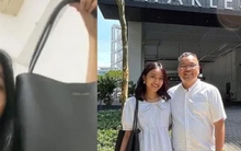 Bị cộng đồng mạng chê bai và coi thường vì gọi túi Charles & Keith là “hàng hiệu”, cô gái 17 tuổi có hành động đáp trả cực ngầu