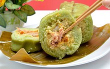 Chuyên gia chỉ cách nhận biết bánh chưng luộc bằng pin độc hại