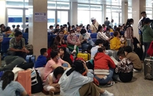 Ngán ngẩm, vạ vật vì delay