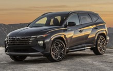 Hết thời bán "bia kèm lạc", nhiều mẫu ô tô xả kho giảm giá kịch sàn cận Tết Nguyên đán, còn được thêm quà tặng