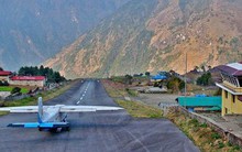 Hơn chục vụ tai nạn hàng không nghiêm trọng trong 30 năm: Tại sao bay ở Nepal lại nguy hiểm?