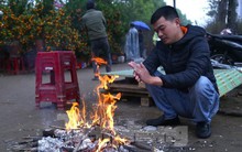 Rét đậm, người dân co ro đốt lửa giữa phố tìm hơi ấm