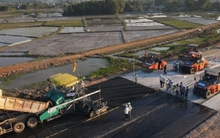 Nhiều công trình lớn thi công xuyên Tết, lãnh đạo Bộ GTVT trực tiếp thị sát