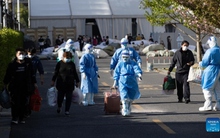 Nhiều gia đình Trung Quốc không mừng năm mới do mất người thân trong dịch Covid-19