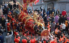 Tưng bừng lễ hội rước pháo khổng lồ ở làng Đồng Kỵ
