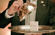 Sau hơn một thập kỷ sống cùng giới thượng lưu, nhân viên trẻ 'sáng mắt ra' bởi cách nhóm 1% tạo ra sự giàu có của mình