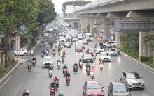 Giao thông Hà Nội thông thoáng trong ngày đầu tiên đi làm sau kỳ nghỉ Tết