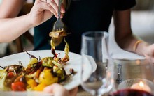 3 thói quen nên duy trì vào buổi tối nếu muốn giảm cân nhanh sau Tết