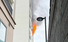 Cháy căn hộ chung cư ở TPHCM, hàng trăm cư dân hoảng hốt tháo chạy