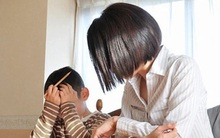 Từ ngày 1/7/2023: Cưỡng ép con học tập quá mức, bố mẹ có thể phải lao động công ích