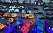 Bạn thân chú rể thuê dàn xe trăm tỉ đi dự đám cưới: Rolls-Royce có 10 chiếc, còn lại là siêu xe