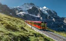 Những tuyến du lịch tàu hỏa đẹp nhất Thụy Sĩ