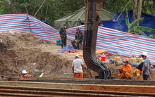 Bé trai lọt xuống trụ bê tông sâu 35m: Thành lập tổ điều hành cứu nạn, cứu hộ