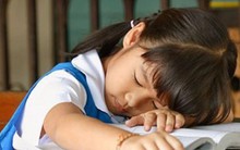 Nguyên nhân trẻ không chịu học và điều cha mẹ cần làm trong từng giai đoạn