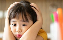 Cha mẹ còn phạm 2 sai lầm này, con sẽ ngày càng mặc cảm, tự ti, tương lai khó làm việc lớn