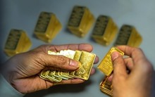 Sắp có biện pháp xử lý giá vàng ‘một mình một chợ’