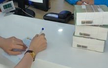 Không dễ vay trả nợ ngân hàng khác