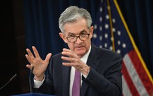 Chỉ một ‘câu thần chú’, Fed khiến phố Wall ‘điêu đứng’, thậm chí cho rằng giấc mơ hạ cánh mềm đã ‘tan thành mây khói’