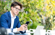 Điên cuồng kiếm tiền, sống tằn tiện để nghỉ hưu sớm rồi hối hận: Người tiếc nuối tuổi trẻ đã qua, người phải tạm gác việc tiết kiệm để cứu vãn hôn nhân