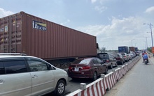 Sớm xử lý tình trạng ùn ứ cảng Cát Lái