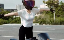 Nghi vấn Ngọc Trinh quảng cáo cho các hãng mô tô: Người trong cuộc nói gì?