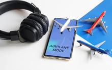 Điện thoại thông minh có thể và không thể làm gì khi ở chế độ trên máy bay?