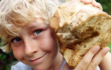 Nước mắt rồng: Tại sao sự bài tiết tự nhiên lại có giá trị hơn vàng?