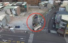 Nhà giấy siêu mỏng 3 mặt tiền, diện tích không đủ kê đồ đạc nhưng ai cũng muốn giành mua