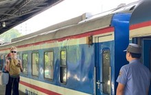 Vé tàu Tết 2024 tăng giá, cao nhất gần 3 triệu đồng
