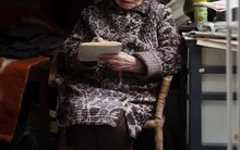 106 tuổi tôi vẫn chơi chứng khoán: Nghỉ hưu thảnh thơi ngồi nhà kiếm 340 triệu đồng, hạnh phúc tuổi già nhờ lệnh mua bán