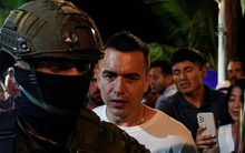 Chàng trai 35 tuổi đắc cử tổng thống Ecuador: Kỳ tích đến từ đâu?