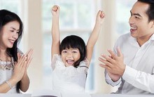 3 câu ba mẹ thường xuyên nói, tưởng chừng khen ngợi con, nhưng lại là “con dao 2 lưỡi”, khiến trẻ ảo tưởng, tiêu cực