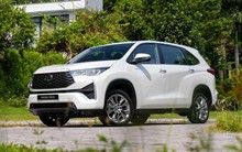 Thời buổi ô tô giảm giá như mưa, vẫn có 1 mẫu xe Toyota bán ‘bia kèm lạc’ 30-50 triệu đồng