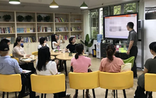 Khoản chi ngày 20/10 của 1 lớp học gây tranh cãi: Phú quý sinh lễ nghĩa hay so đo, ích kỉ?