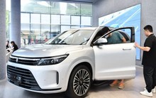 Thời tới cản không kịp: Xe điện Huawei nhận 60.000 đơn đặt trước/tháng, khách sẽ nhận 700 nghìn đồng/ngày giao xe chậm